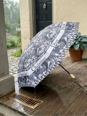 Christian Dior NIB Toile de Jouy 
& Oblique Print Compact Tote Umbrella 
Blk/Crm